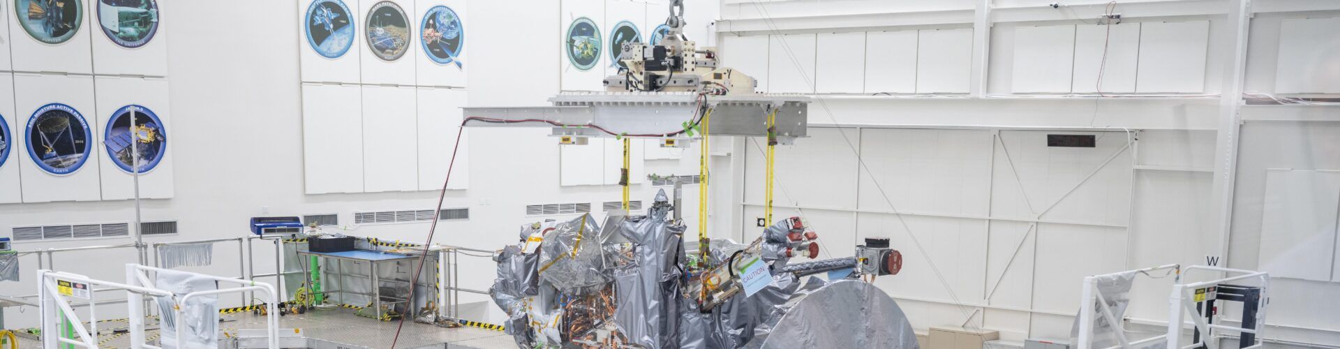 Powerful Antenna Installed On Europa Clipper