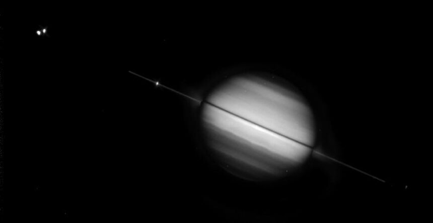 Hubble again views Saturn's Rings Edge-on
