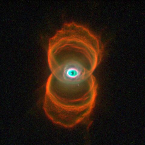 Hubble Finds an Hourglass Nebula around a Dying Star