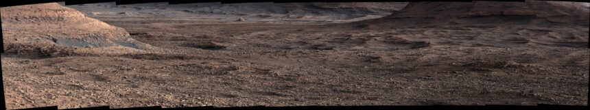 Curiosity Views Boxwork Patterns at a Distance